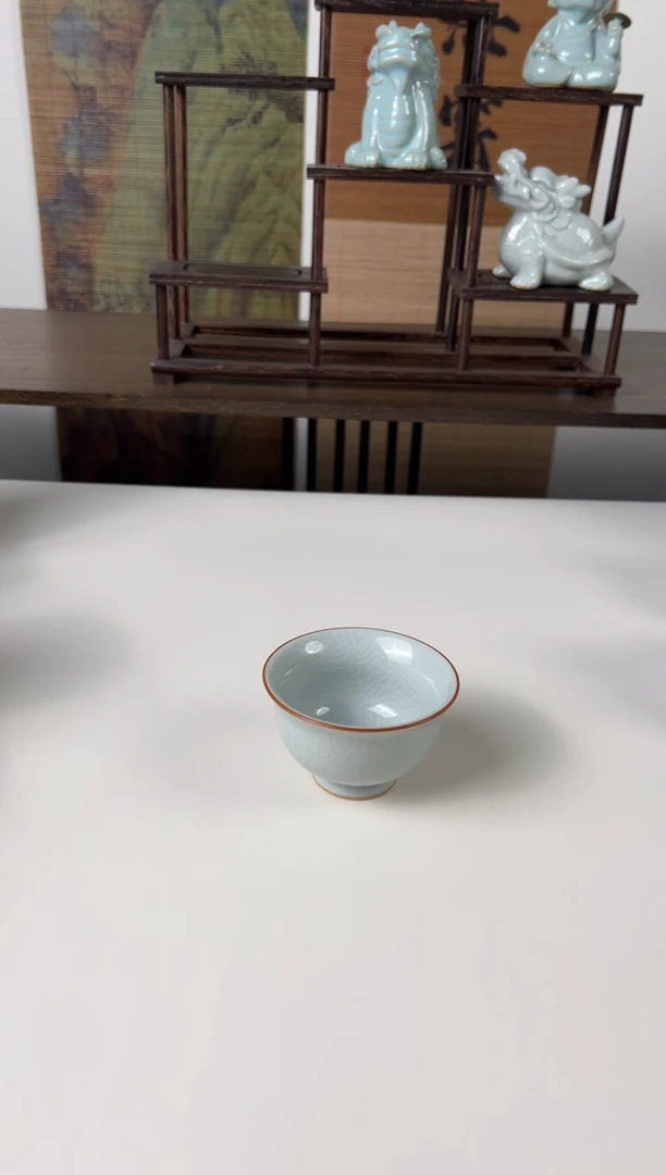 【闪购商品】杯运圈月白圈足小压手微