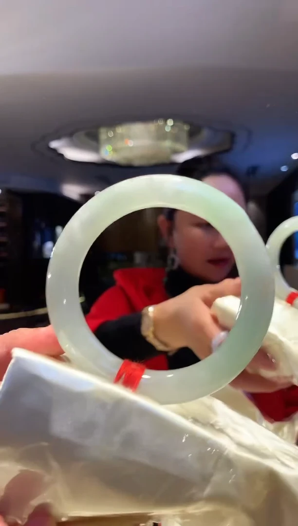 【闪购商品】翡翠手镯未镶嵌手镯