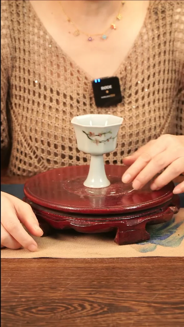 釉中彩桃花画 高脚杯