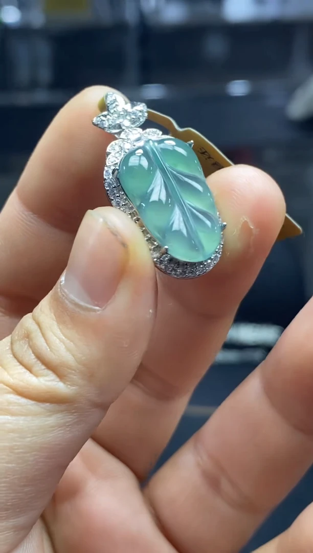 【闪购商品】翡翠颈饰未镶嵌天然翡翠A货12