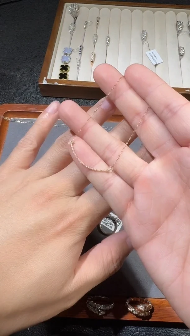 【闪购商品】钻石套链18K金镶嵌k玫微笑套链DZ