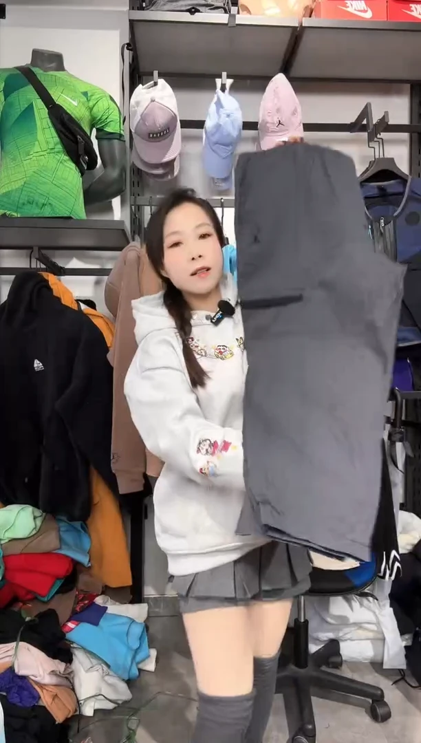 1699编码 瑕疵款直播间过款为准 尺码185