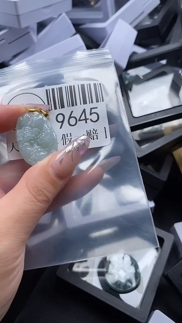 吊坠(不含链)未镶嵌翡翠9645