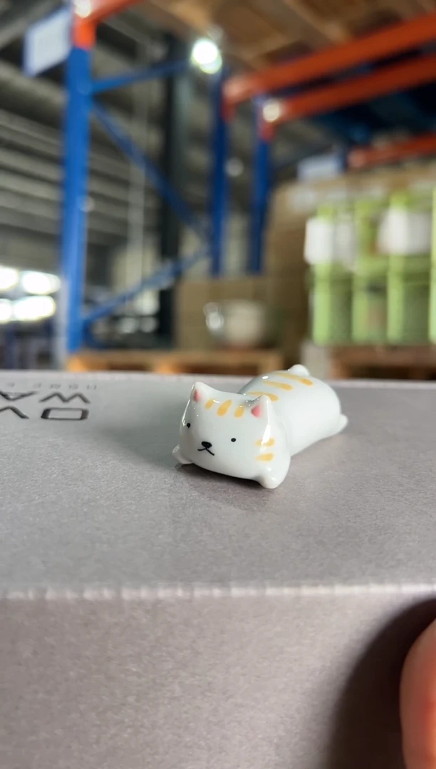 瓷片ゆる猫　箸置（大）　トラ　オレンジ