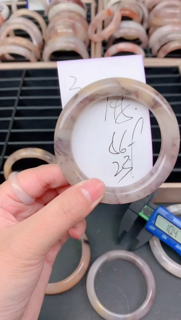 未镶嵌手镯石英质玉145