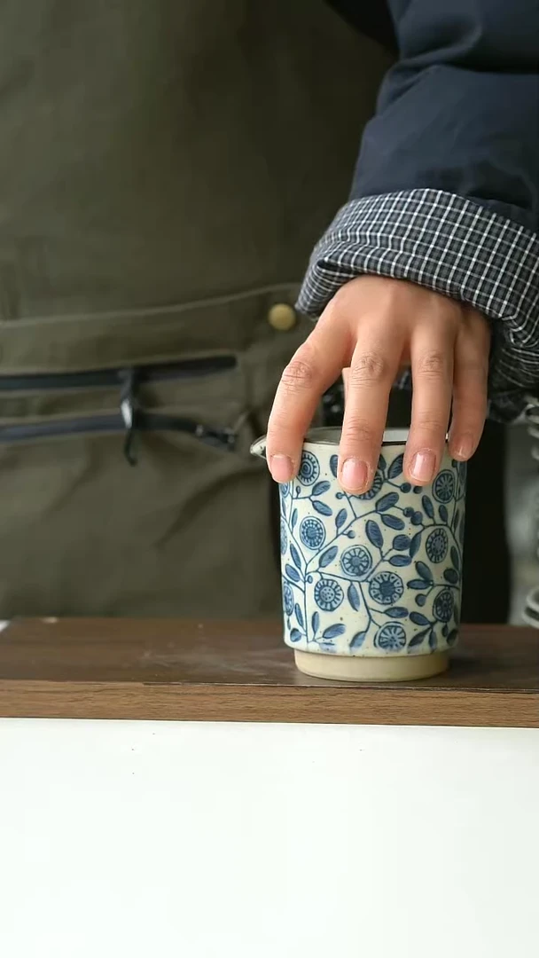 【闪购商品】陶瓷粗陶手绘金盏花公道杯@4-2@