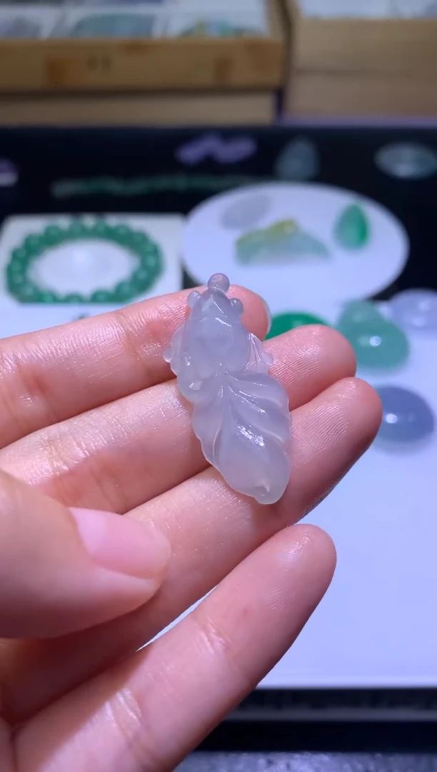 未镶嵌定制翡翠毛货