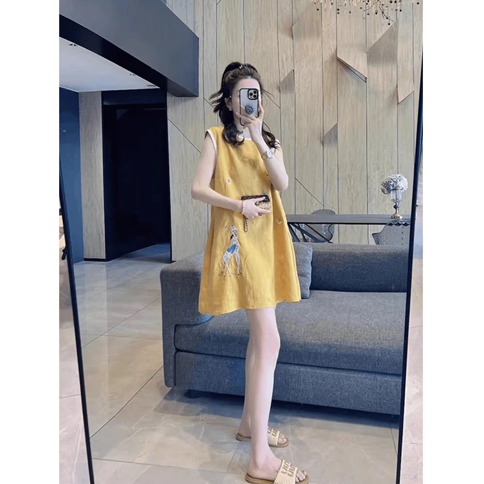 显瘦宽松韩版无袖夏季外穿显高好看独特黄色卡通刺绣连衣裙女