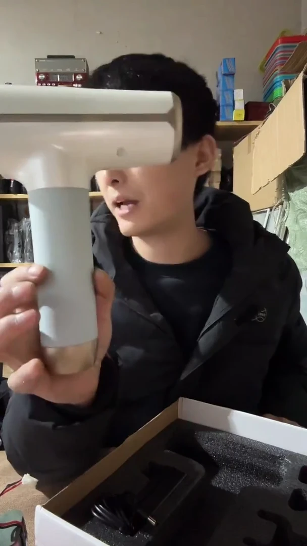 筋膜枪坏的回去自己焊电池