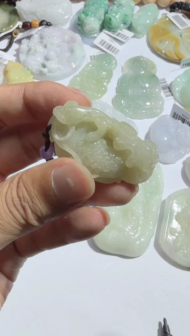 【闪购商品】翡翠吊坠(不含链)未镶嵌00017191