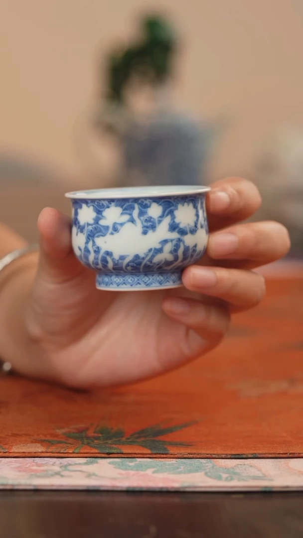 源明清忆暗刻海藻鱼纹炉式杯