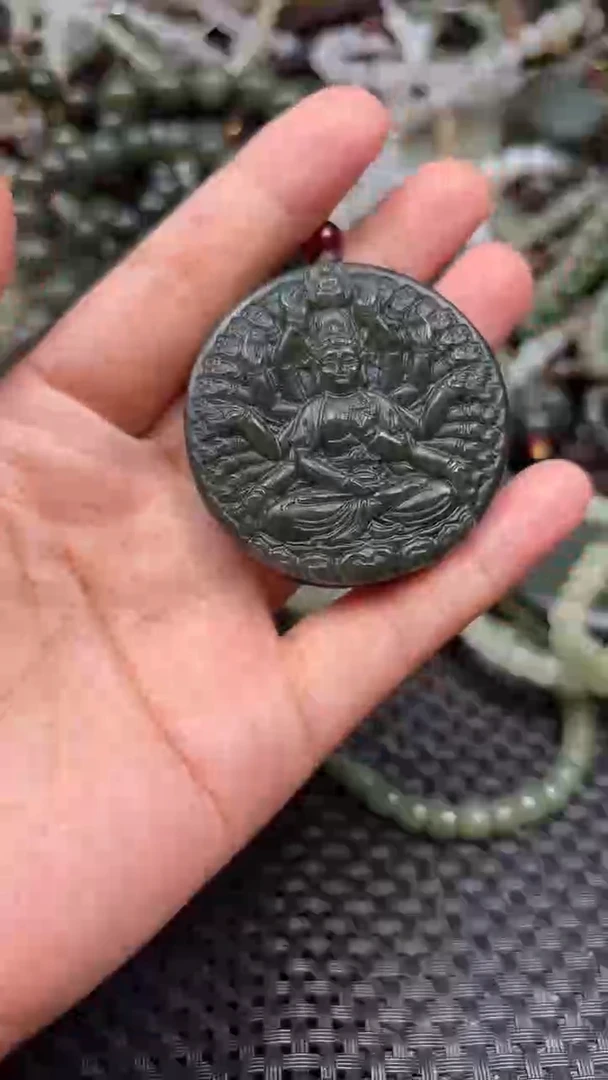 颈饰未镶嵌和田玉1
