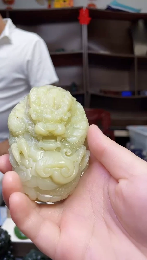 和田玉未镶嵌颈饰1