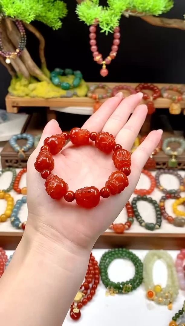 未镶嵌玛瑙手饰貔貅