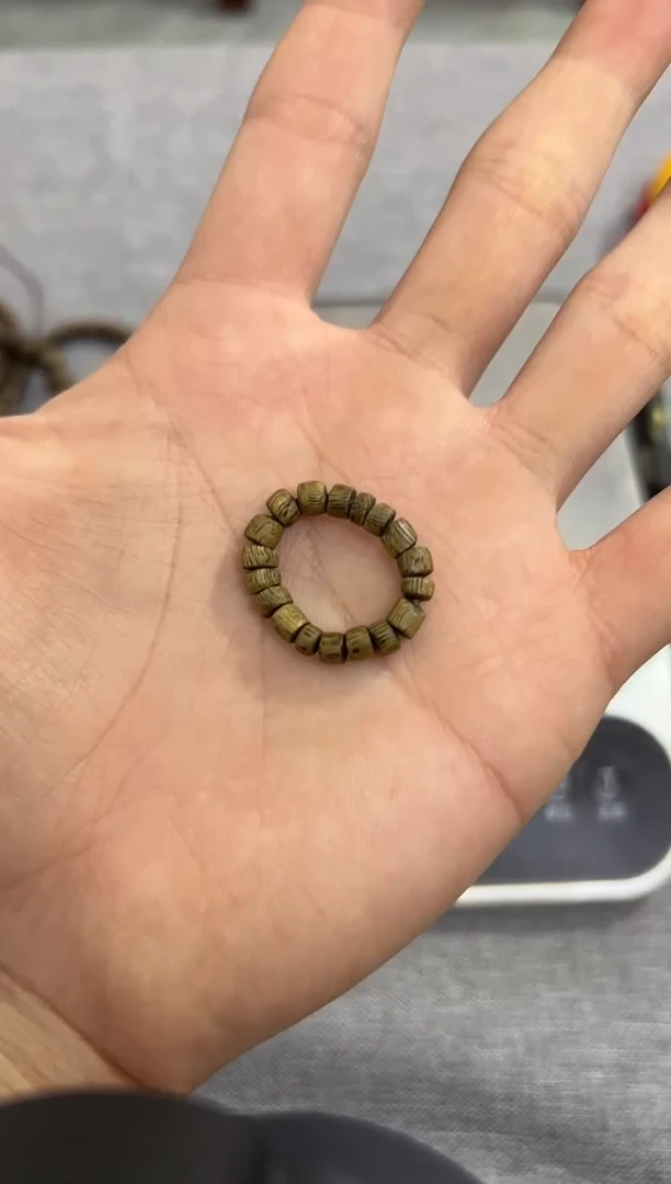 【闪购商品】沉香沉香碎屑奇楠桶珠戒指1克+ 多样性发其一