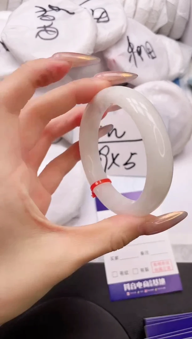 【闪购商品】和田玉手镯未镶嵌12K129-55