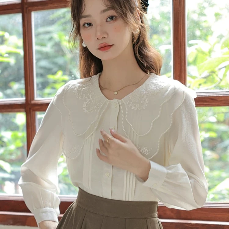 2025早春秋新款刺绣娃娃领长袖气质小衫女洋气减龄百搭衬衫