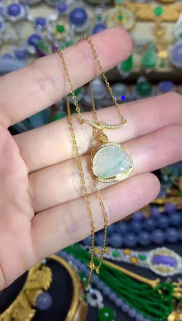 翡翠18K金镶嵌颈饰477-春日珠宝