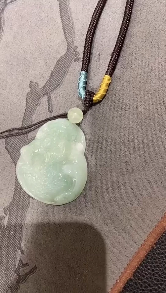 颈饰未镶嵌翡翠?****痘吊坠