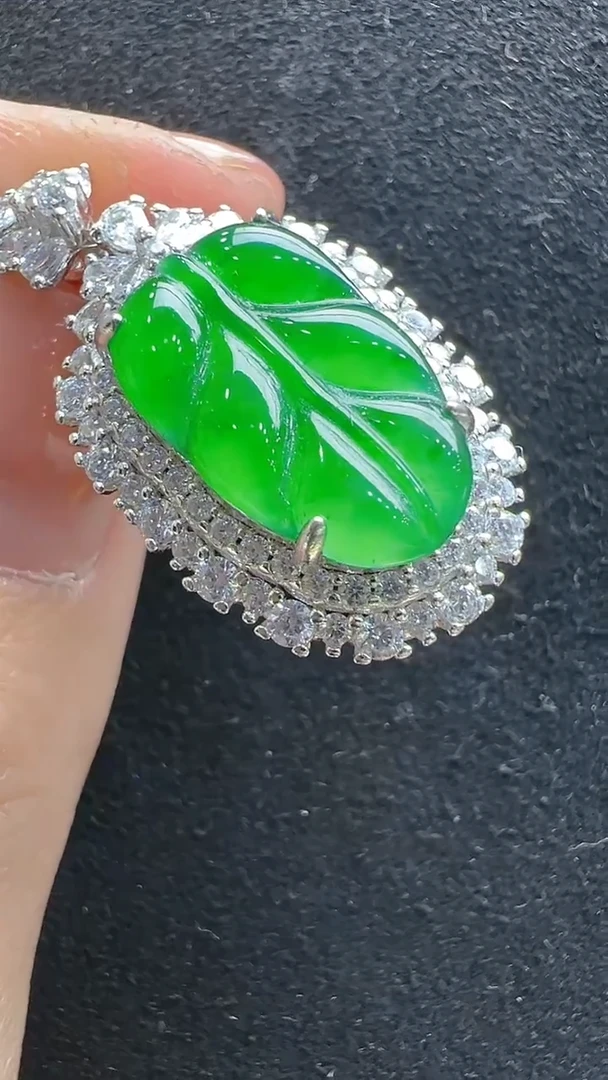 【闪购商品】翡翠吊坠(不含链)银S925镶嵌多样性发货拍一发一