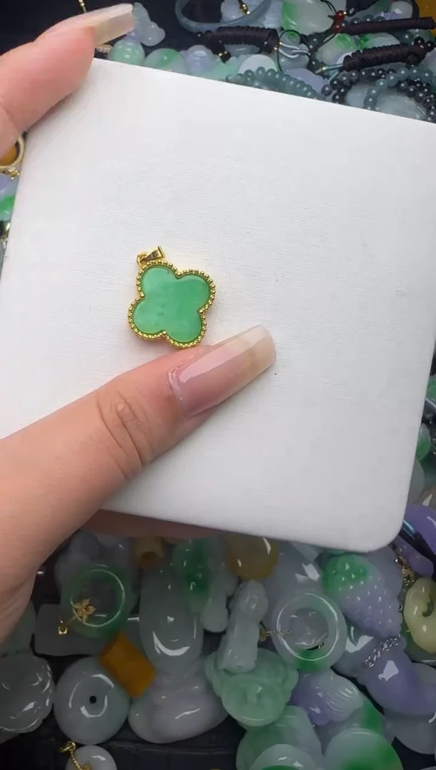 翡翠未镶嵌颈饰天然缅甸翡翠吊坠