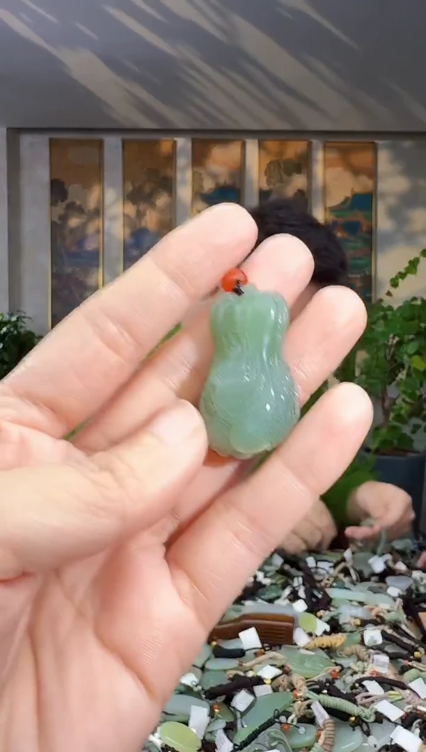 未镶嵌和田玉挂件拍一发一