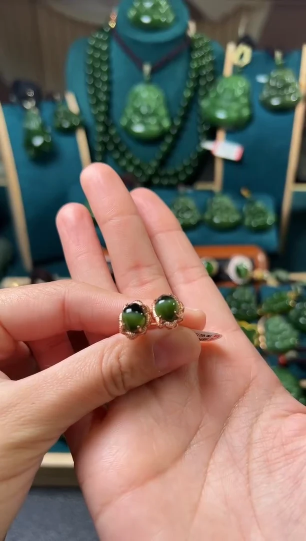 【闪购商品】和田玉（碧玉）耳钉银S925镶嵌碧玉