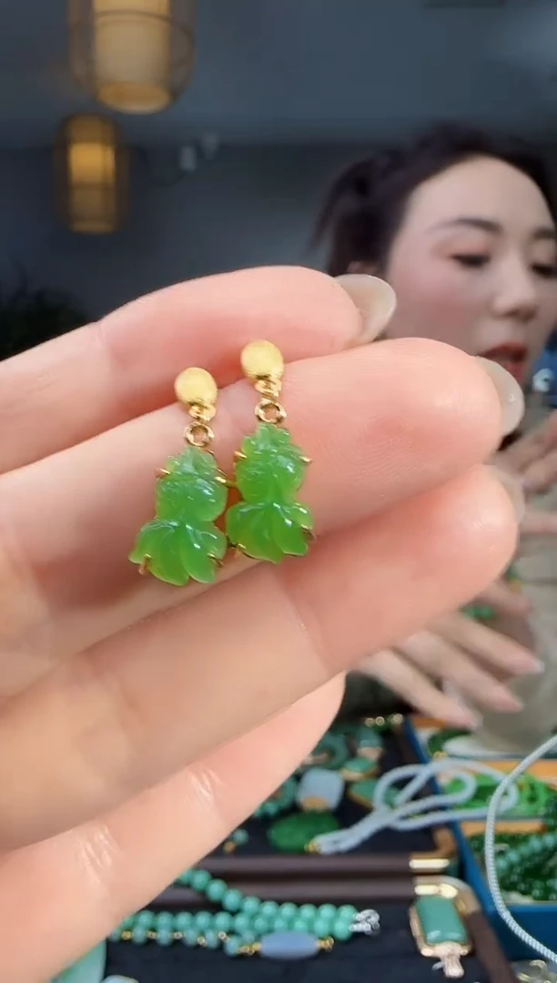 银S925镶嵌和田玉耳饰1