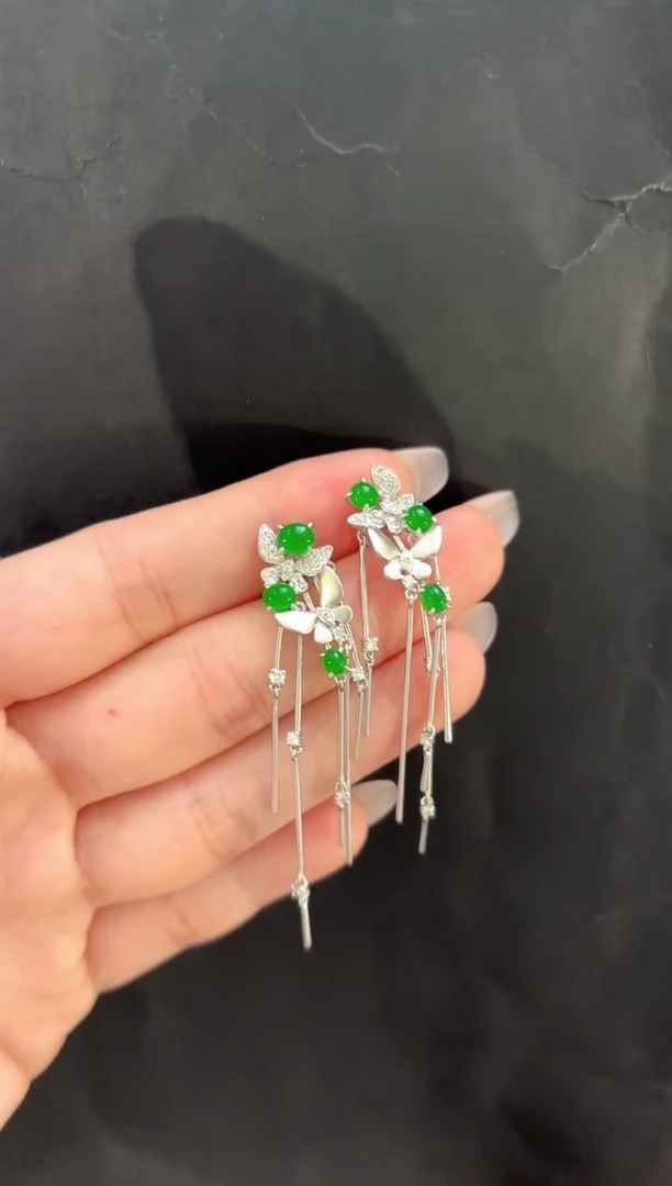 18K金镶嵌翡翠耳饰翡翠蝴蝶流苏耳饰多人不退不换