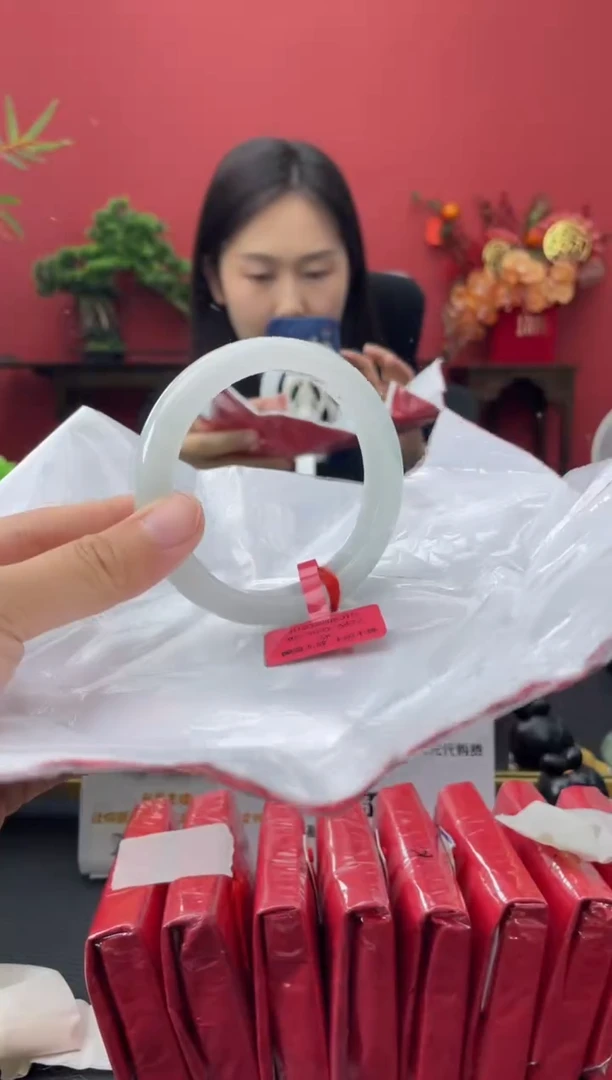 未镶嵌手镯翡翠8