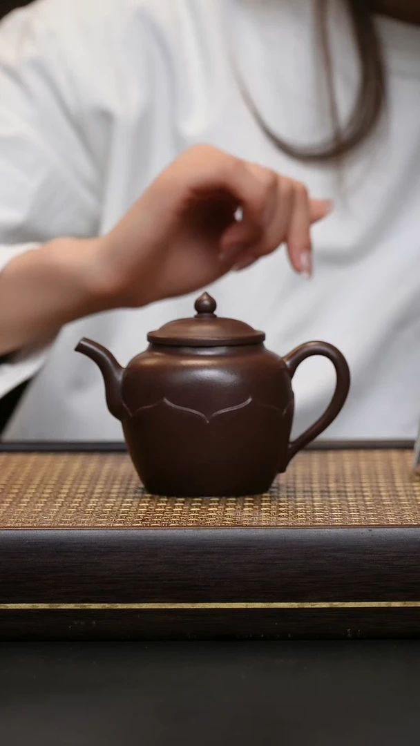 茶壶紫砂黑星土 梵莲