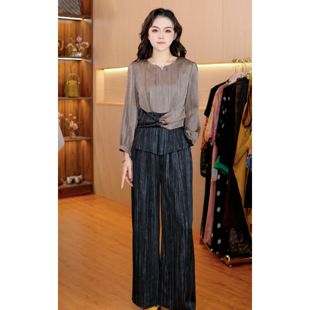 9339-3新款女士套装