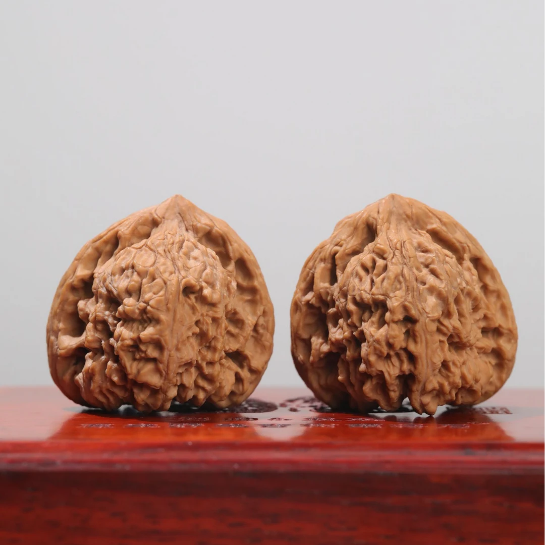 古树南将石文玩核桃