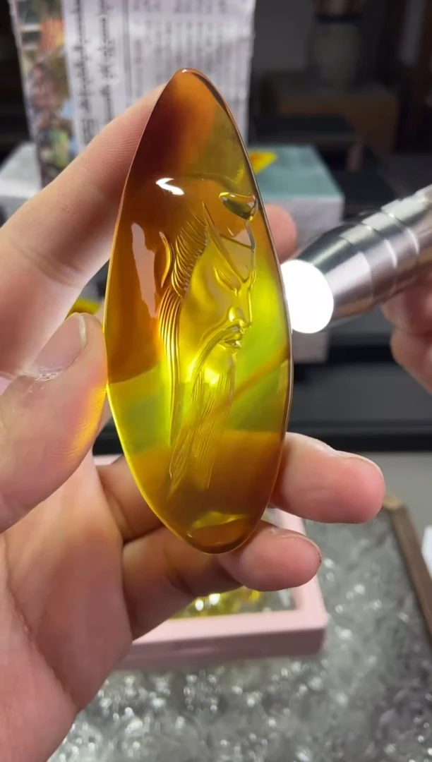 琥珀颈饰未镶嵌关公武财神