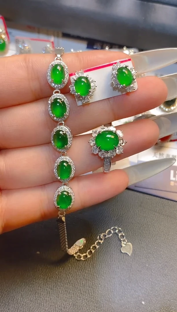 翡翠银S925镶嵌耳饰天然