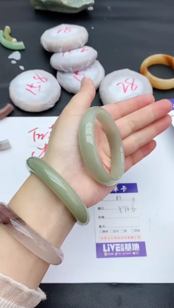 未镶嵌手镯石英质玉63+55/56