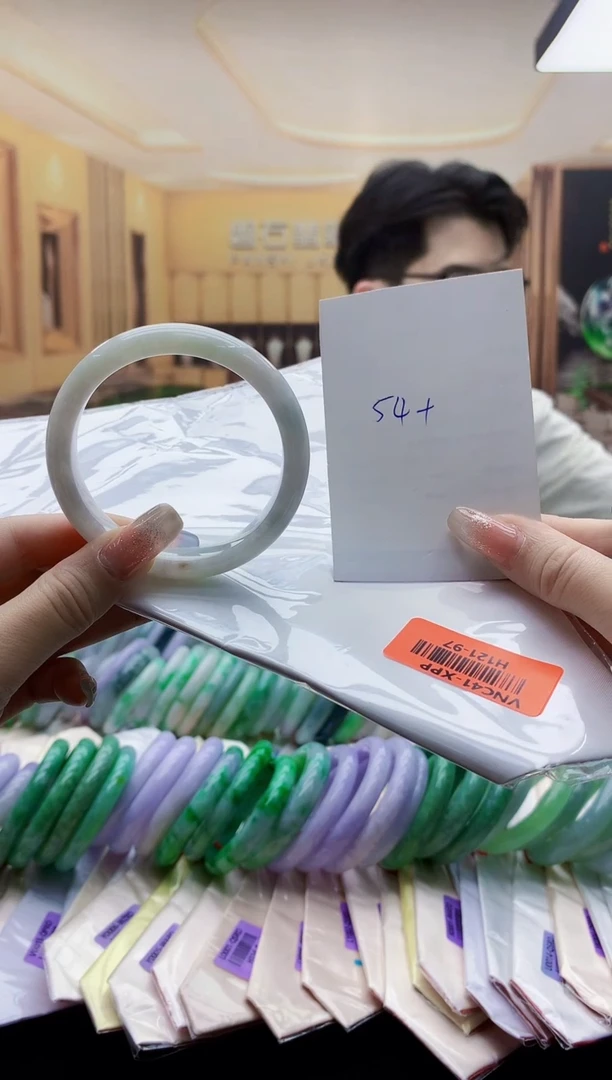 翡翠手镯未镶嵌    H121-97