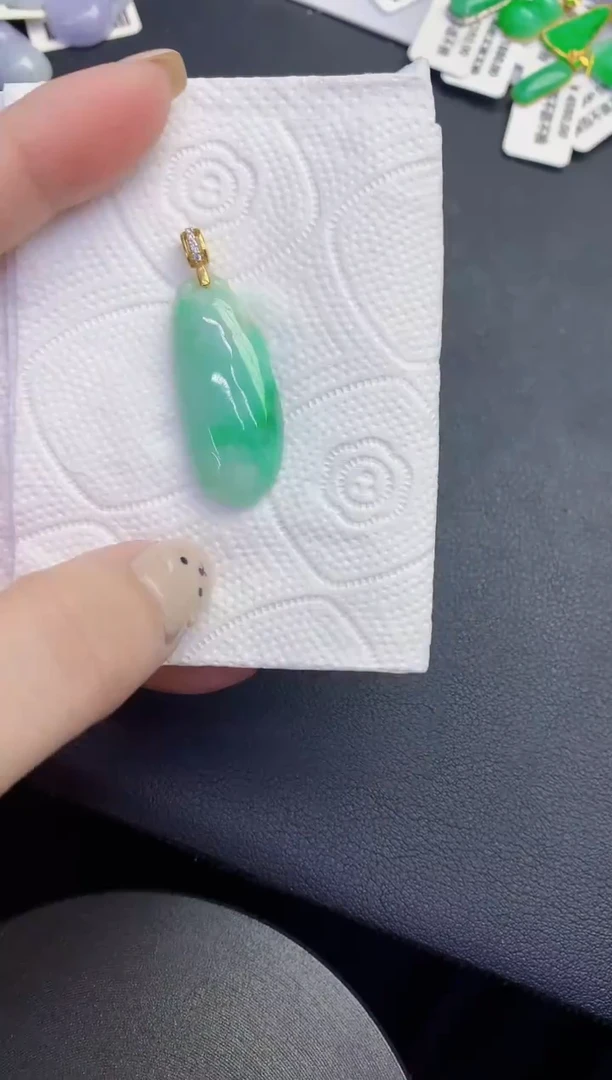 颈饰未镶嵌翡翠缅甸天然翡翠a货