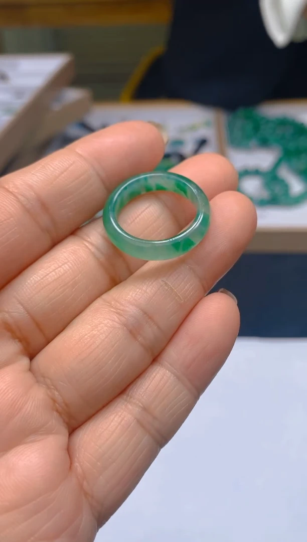 【闪购商品】石英质玉戒指未镶嵌冰美人非洲翠2081