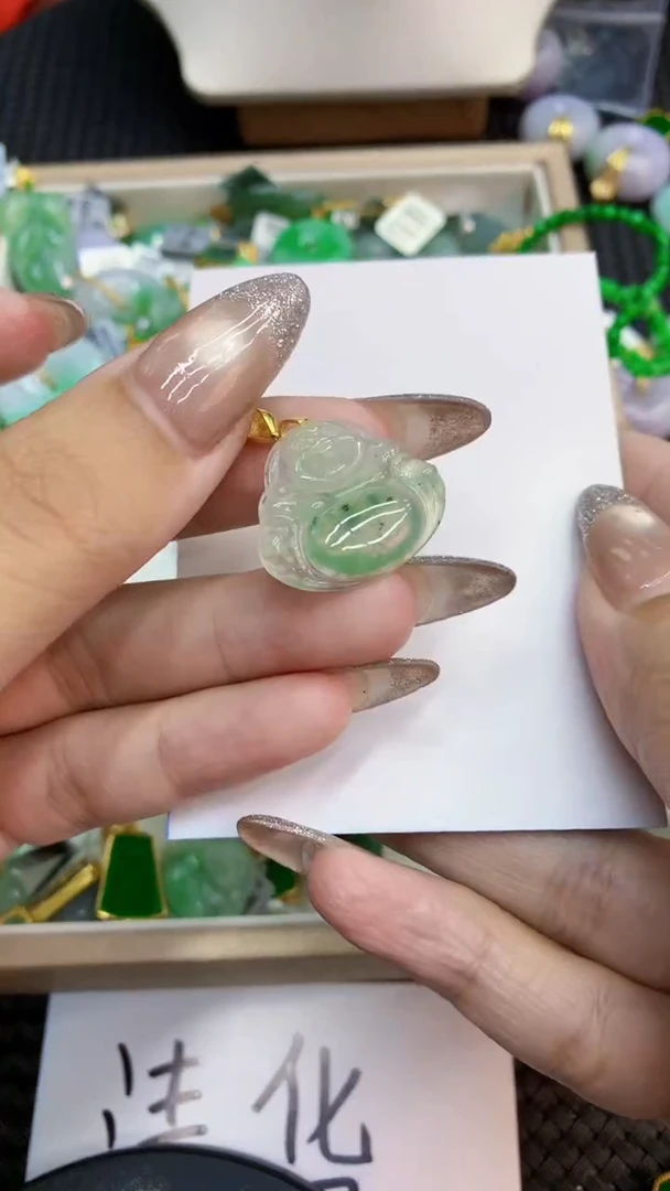 颈饰未镶嵌翡翠1