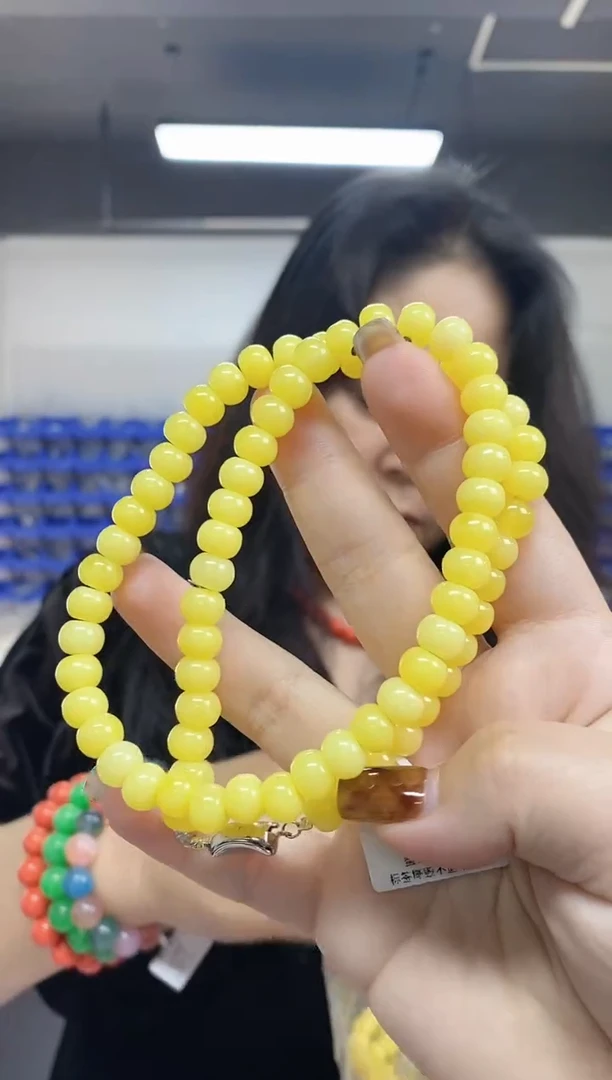 【闪购商品】蜜蜡裸石未镶嵌多样性发其一颜色微差