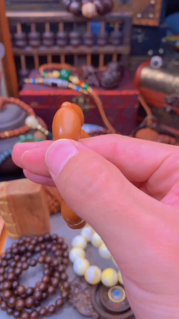 {浮生府壹号}木制工艺品、橄榄核