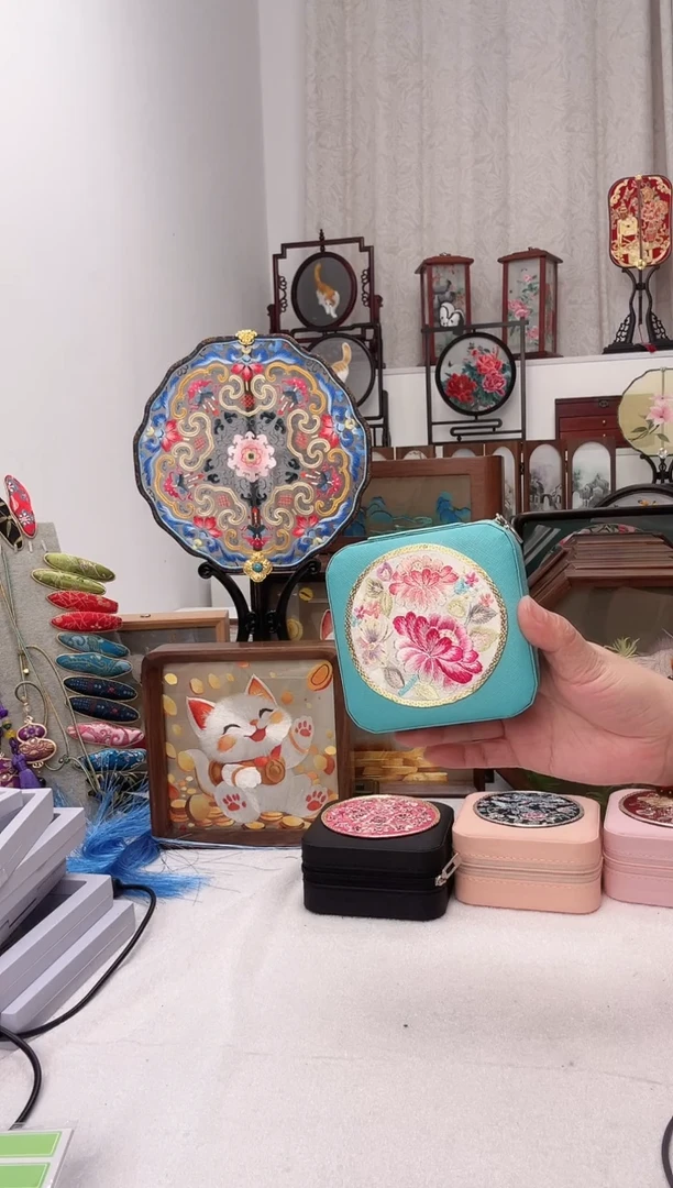 扇子苏绣作品手工首饰盒