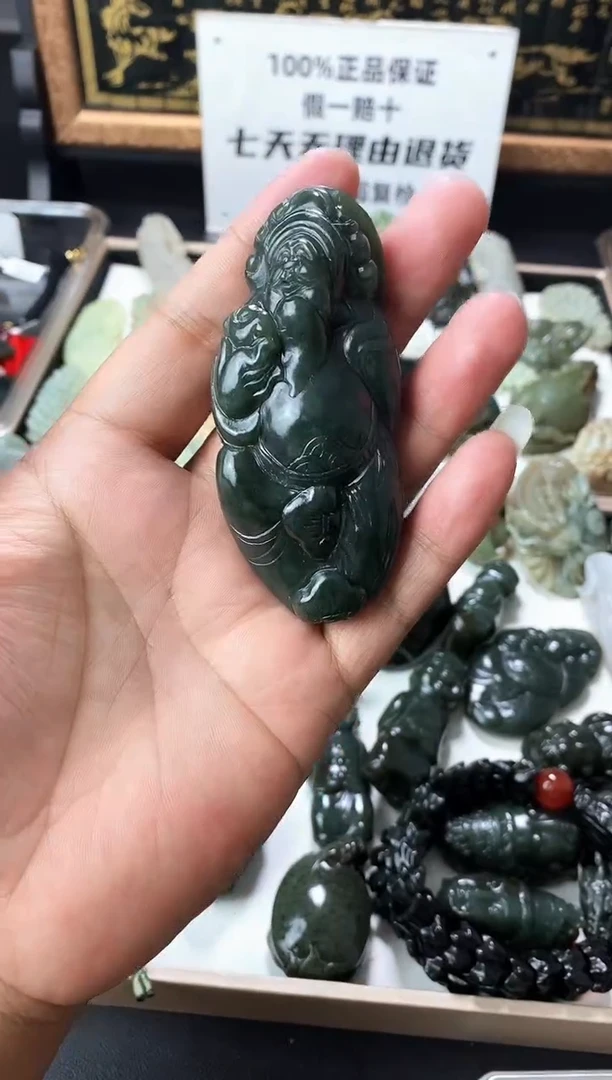 颈饰未镶嵌和田玉1