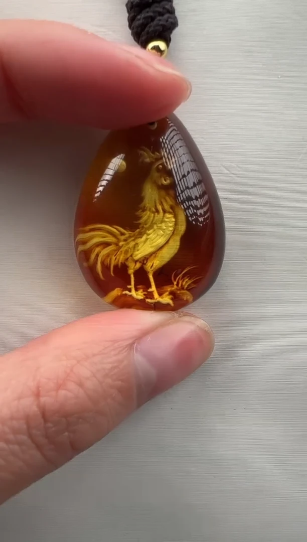 琥珀颈饰未镶嵌小鸡
