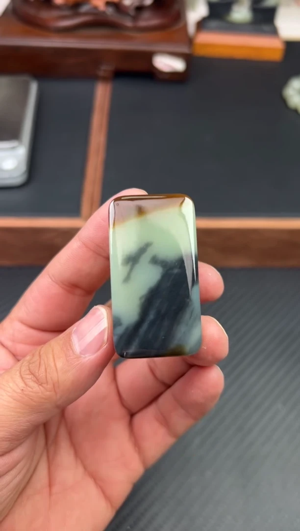 和田玉未镶嵌吊坠(赠链)若羌微色差