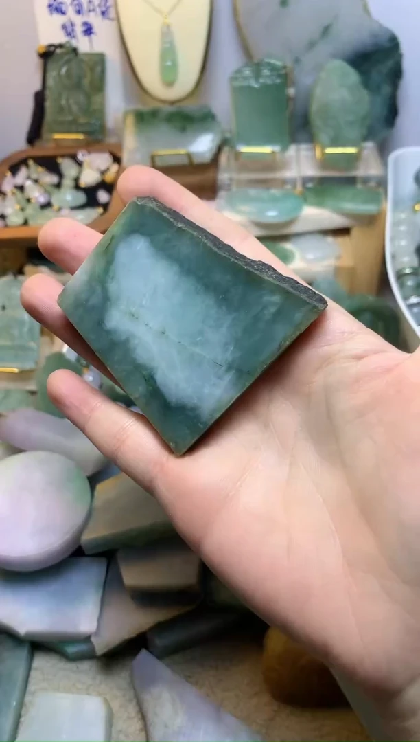 翡翠挂件未镶嵌缅甸A货翡翠，没有运费险