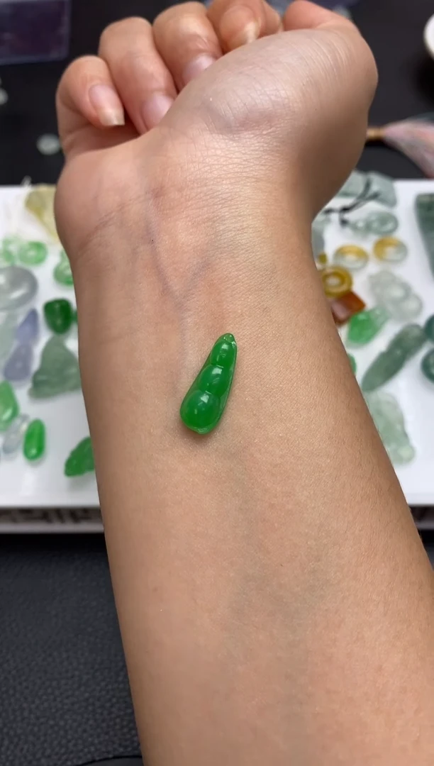未镶嵌定制翡翠翡翠毛货~