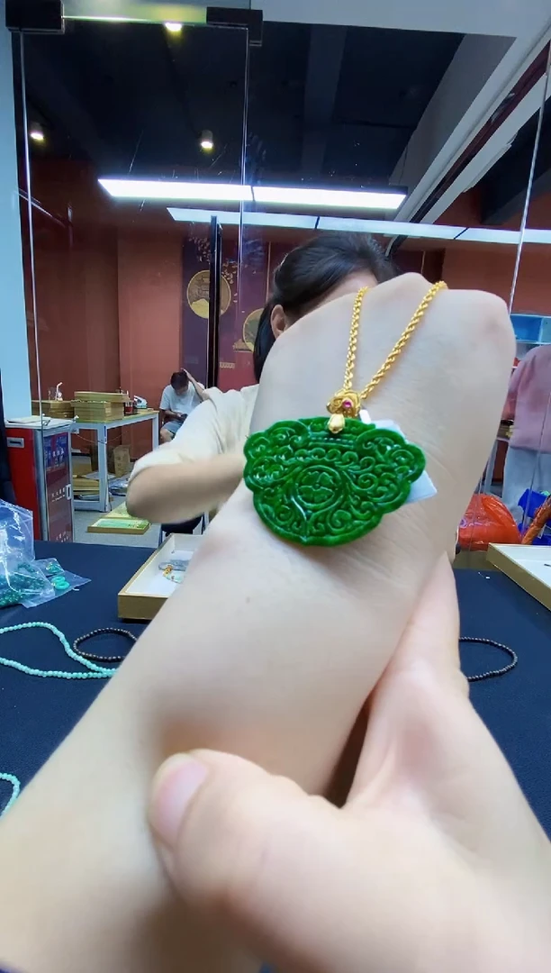 颈饰未镶嵌翡翠翡翠吊坠