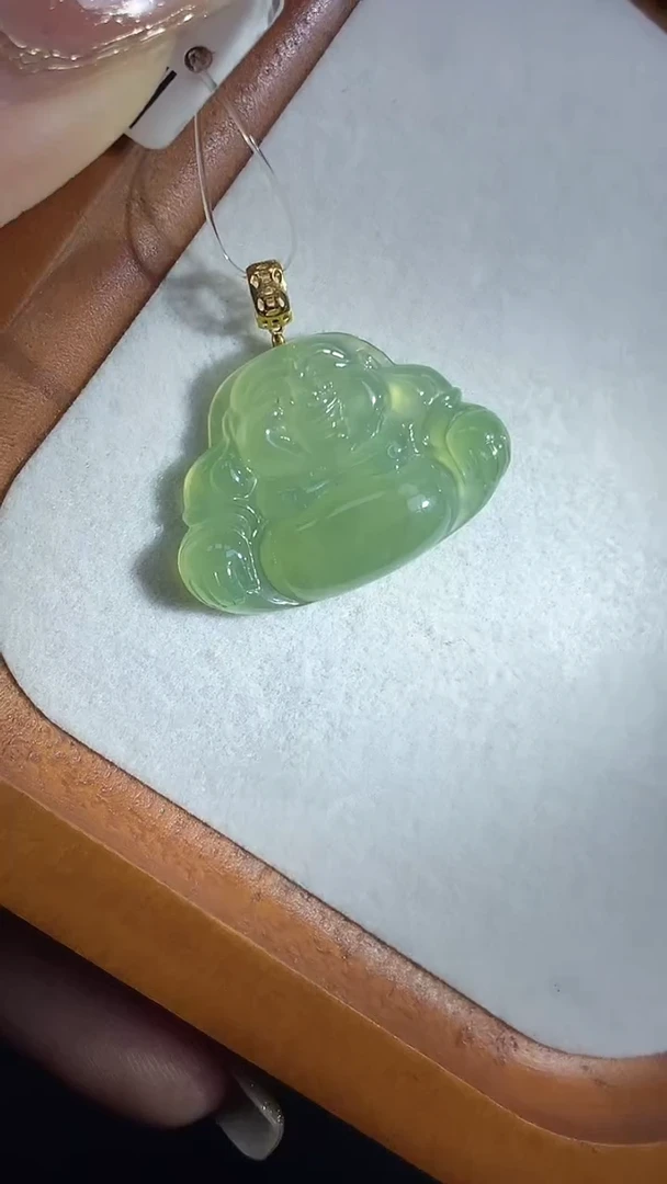 颈饰18K金镶嵌翡翠天然缅甸翡翠A货吊坠